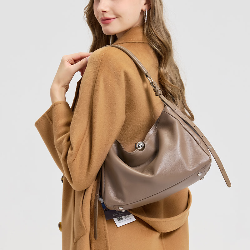 Timeless Leather Tote - Fiora