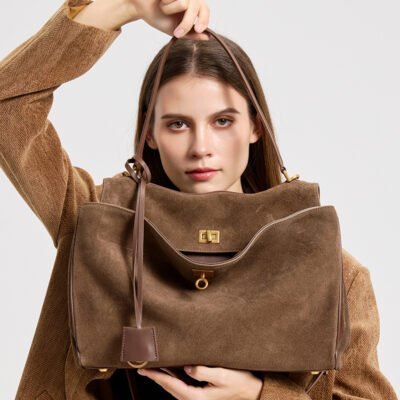 Clarisse model, the most popular women's leather bag of the Donnapuo brand