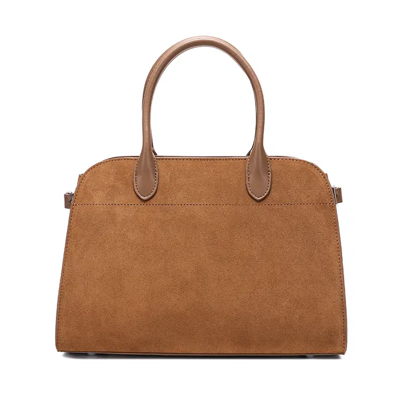 Close-up of camel brown genuine cow leather bag serena Donna Puo handbag